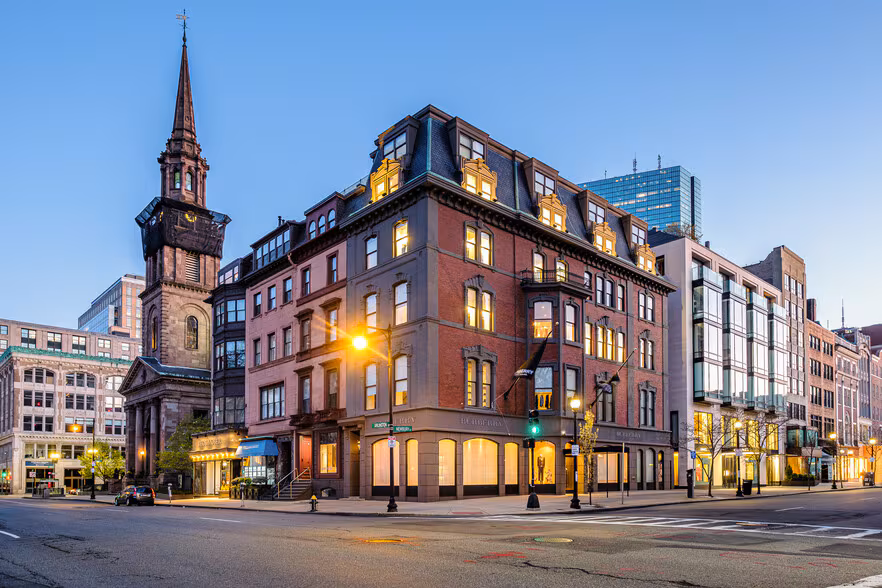 2-Newbury-St-Boston-MA-Burberry_Building_021-1-Large